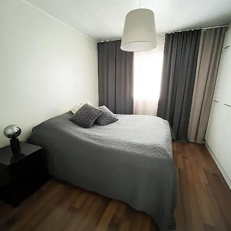 Apartment Rauhallinen Ilmastoitu Paritalo, Sauna, Terassi, Autokatos Lehmonaho